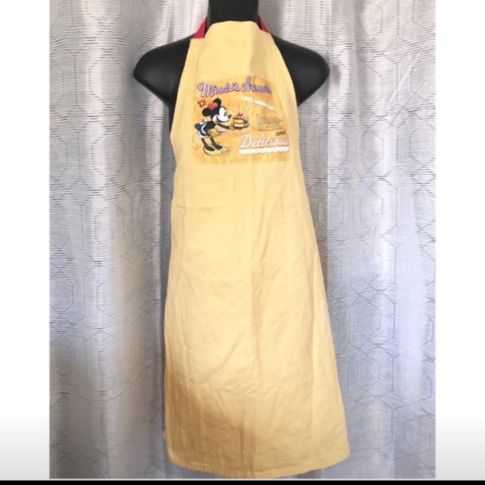 Disney Vintage Apron in Excellent Cond. NWOT